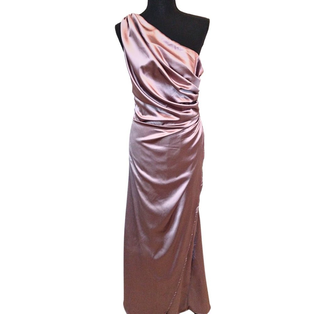 WOMEN'S MOOYIUS PEWTER SATIN ONE SHOULDER RUCHED EVENING GOWN - SIZE M